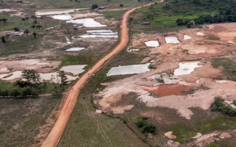 Mina abandonada prejuízo social e ambiental Misto Brasil