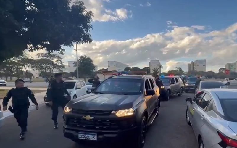 Ameaça de bomba ministério Esplanada dos Ministérios Misto Brasil