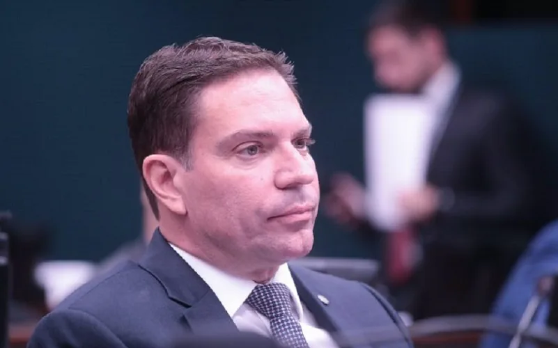 Polícia de imigração de Trump prende Alexandre Ramagem