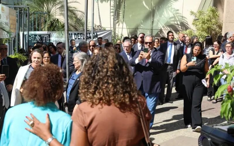 Justiça do trabalho protesto contra Gilmar Mendes Misto Brasil