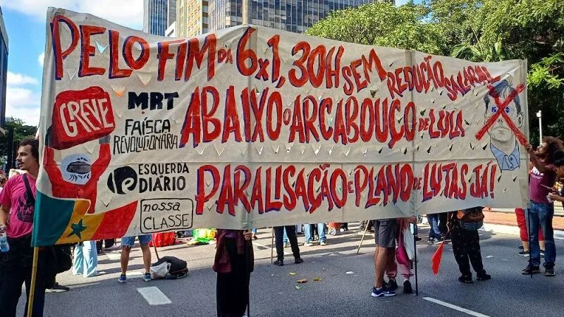 Motofretistas fizeram uma manifestação contra a pejotização