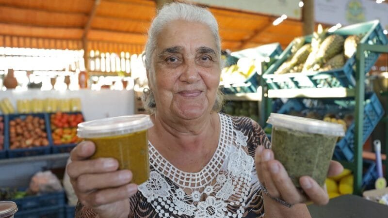 Ismênia de Oliveira é produtora rural e vende os seus produtos no Empório Rural do Colorado, no DF/Tony Oliveira/Agência Brasília