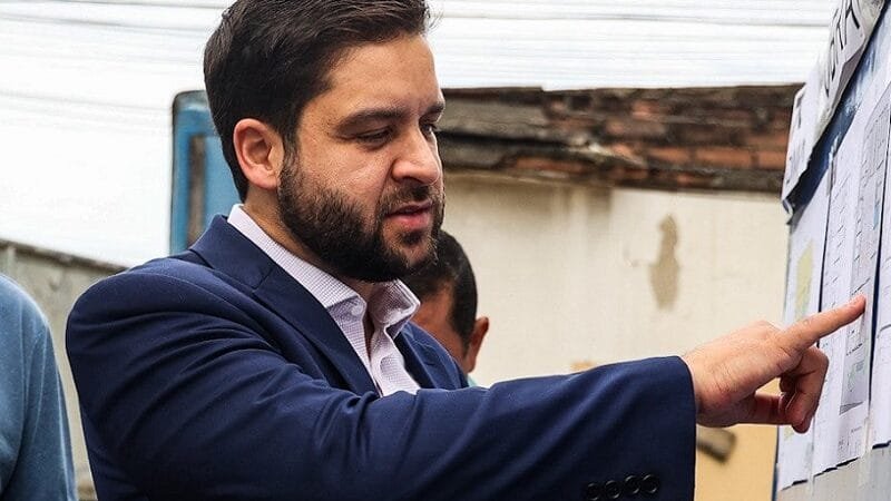 Vice-governador do Rio renuncia para assumir cargo no TCE