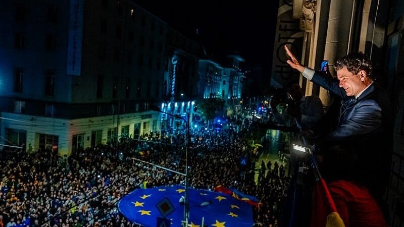 Centrista independente Nicusor Dan venceu na Romênia