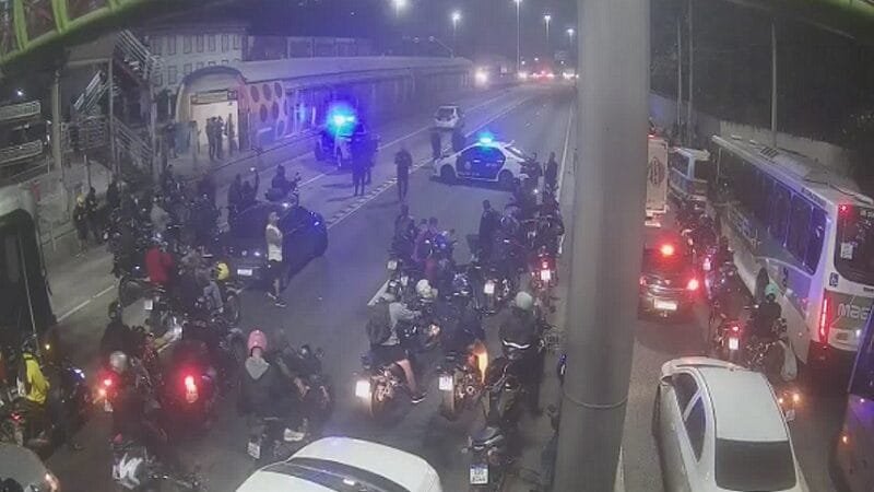 Megaoperação fecha a Avenida Brasil e Linha Vermelha