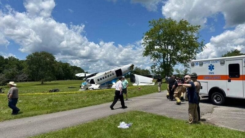Avião cai no Tennessee com pelo menos 16 pessoas a bordo