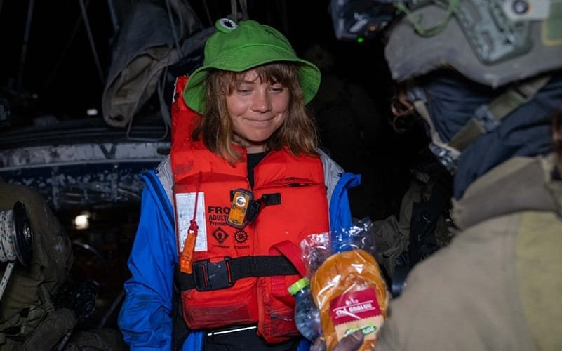 Greta Thunberg barco humanitário apreendido