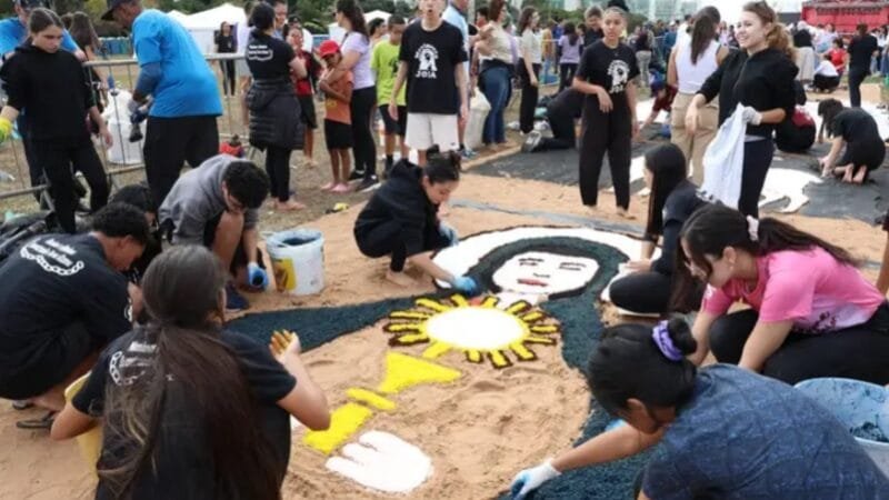 Tapete artístico para a celebração de Corpus Christi