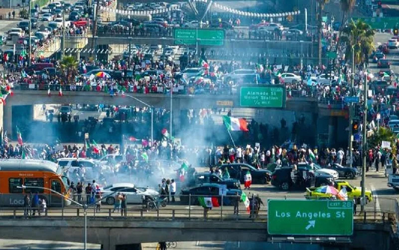 Protesto EUA Los Angeles imigração Misto brasil