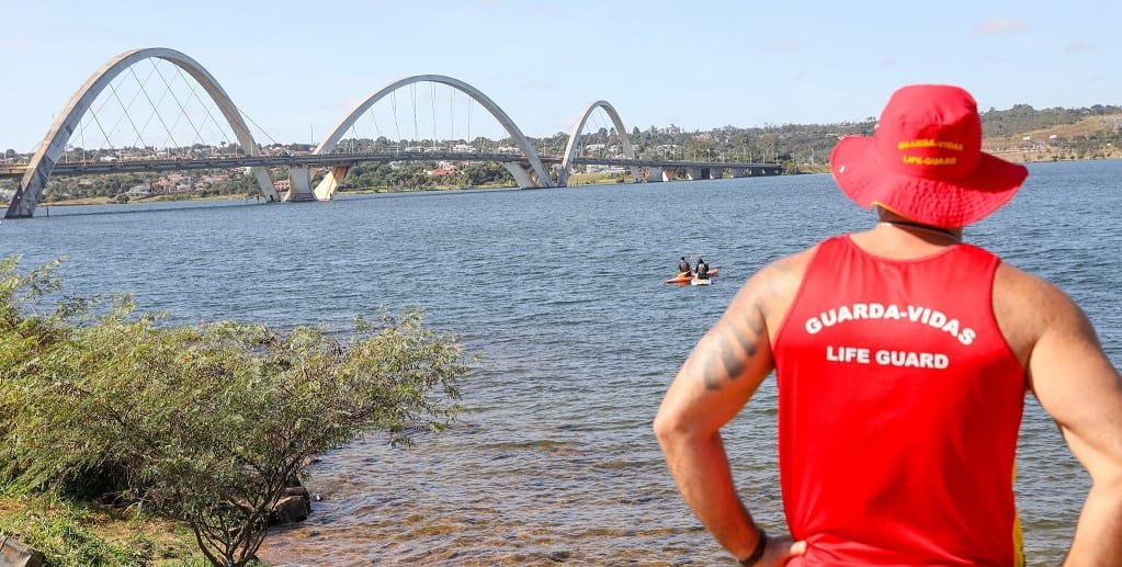 Lago Paranoá Brasília guarda-vidas Misto Brasil
