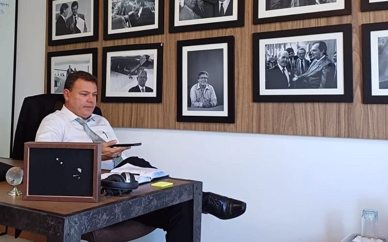 Jornalista Lezandro Mazzini Misto Brasil