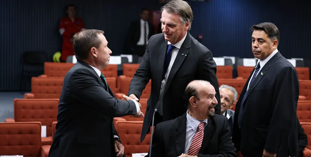 PGR se manifesta contra prisão domiciliar de Bolsonaro