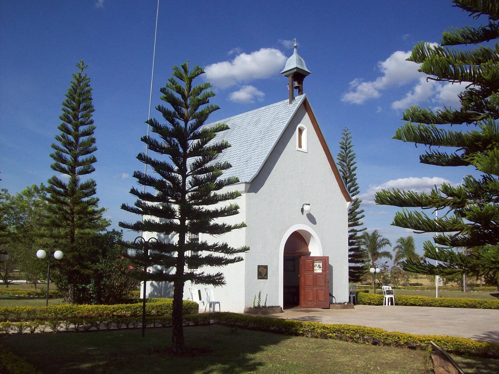 Santuário da Mãe Rainha Três Vezes Admirável Tabor da Esperança DF Misto Brasil