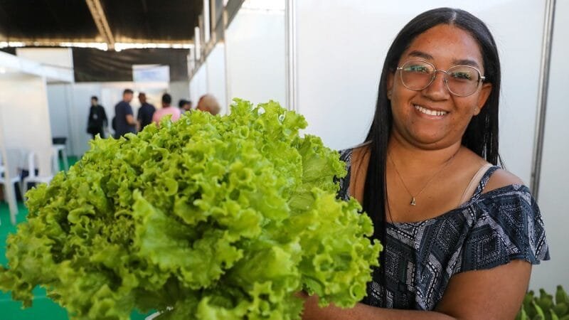 Michele Silva é produtora rural no acampamento Tiradentes, em Capão Comprido, e esteve na Feira do Campo em São Sebastião/Paulo H. Carvalho/Agência Brasília