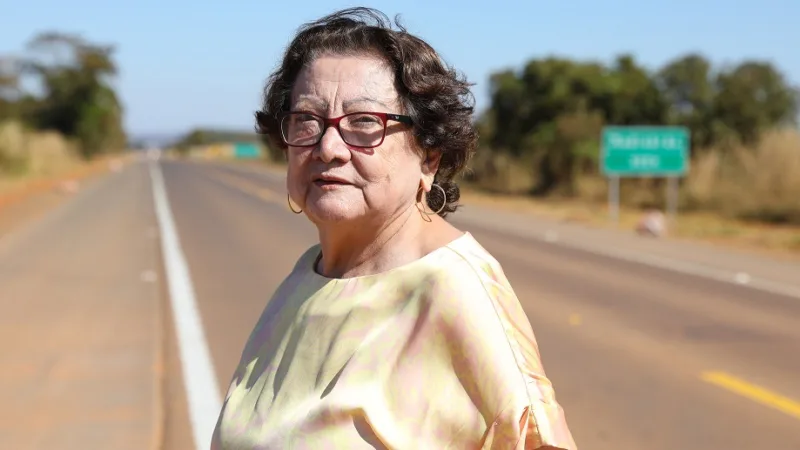 Socorro Miranda, presidente da Associação dos Produtores Rurais Novo Horizonte, gostou da pavimentação da DF-220/Matheus H. Souza/Agência Brasília