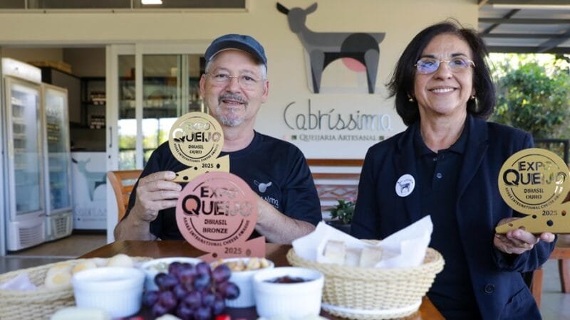 Aurelino Almeida e Giovana Navarro são produtores de queijo de caba premiados no Brasil e no exterior/Geovana Albuquerque/Agência Brasília