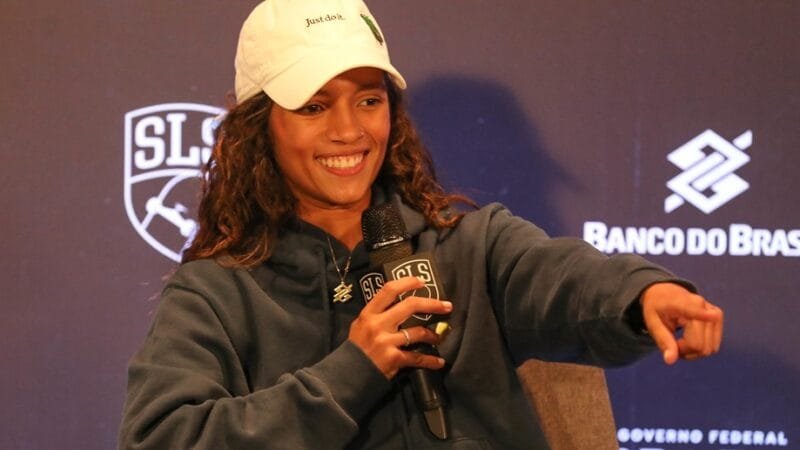Rayssa Leal, a Fadinha do Skate, durante a entrevista com jornalistas para falar sobre o campeonato mundial de skate de rua em Brasília/Paulo H. Carvalho/Agência Brasília