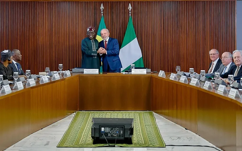 Lula da Silva e Bola Tinubu Nigério Misto Brasil