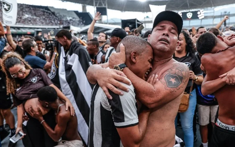Botafogo comemoração torcida Misto Brasil