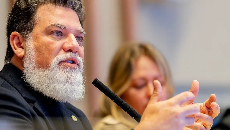 Deputados distritais cobram mais servidores na saúde e educação