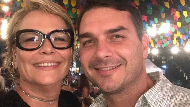 Mãe do senador Flávio Bolsonaro foi feita refém
