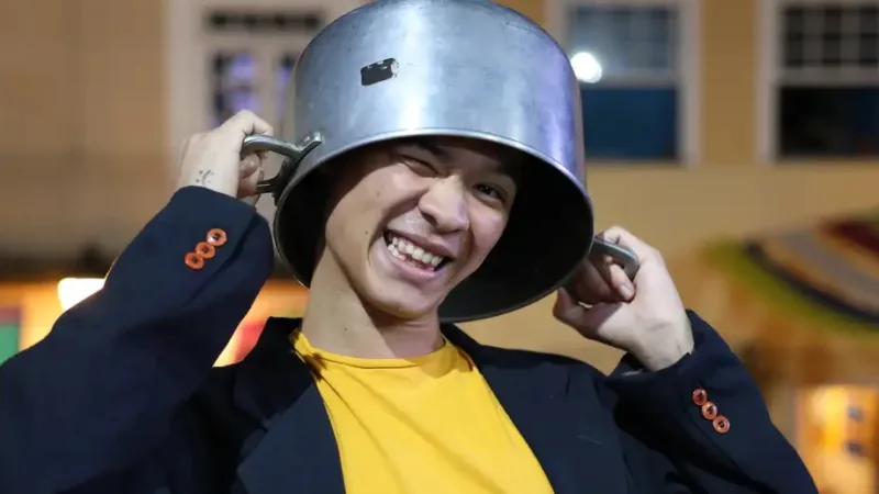 Deivid Aquino na Vila Literária como cosplay do Menino Maluquinho, na Festa Literária Internacional do Pelourinho/Rovena Rosa/Agência Brasil