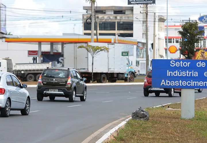 Distribuidoras de combustíveis são alvo de fiscalização no DF