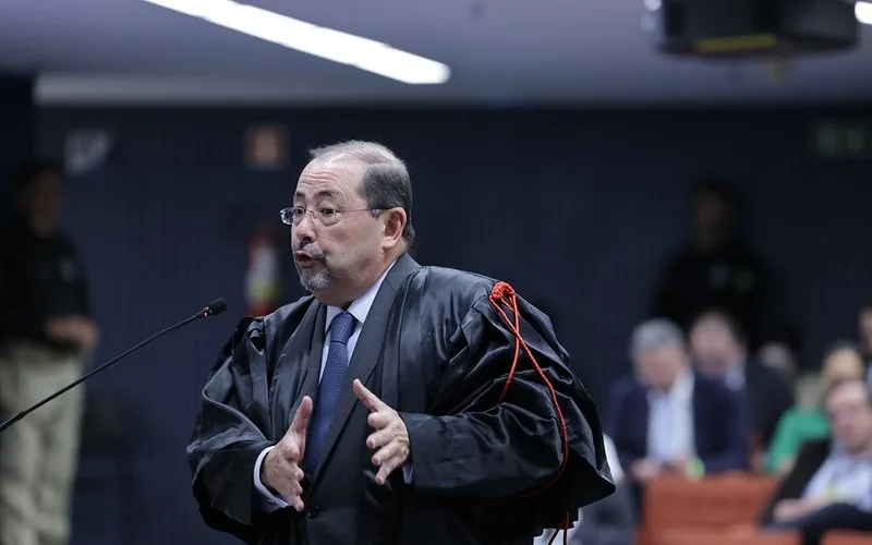 Advogados Celso Vilardi defesa Bolsonaro Misto Brasil