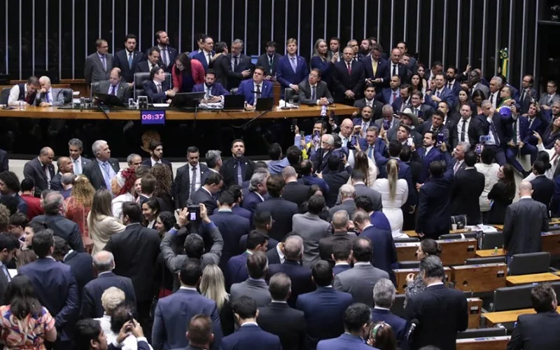 Câmara dos Deputados plenário anistia Misto Brasil DF