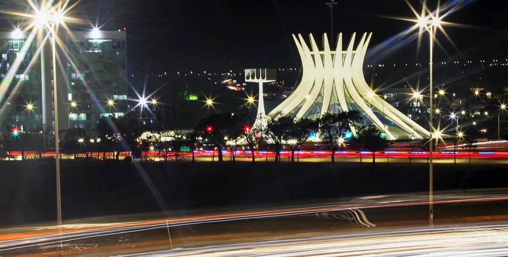 Catedral Metropolitana de Brasília nova iluminação DF Misto Brasil