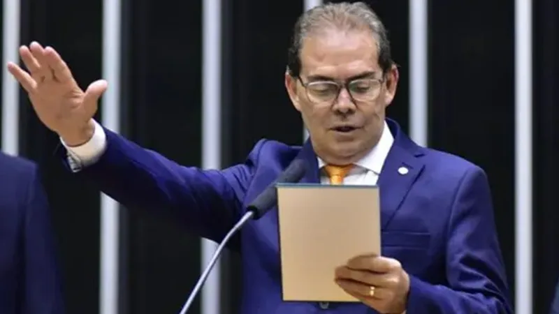 Crocodilo do Nilo como relator da anistia