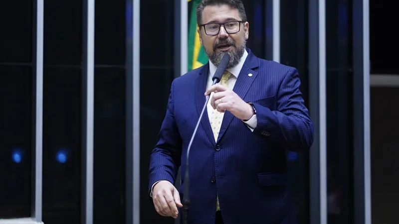 Deputado passa mal no Conselho de Ética da Câmara
