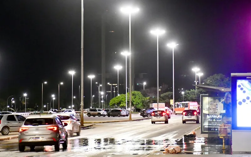 CEB condenada a indenizar criança que sofreu choque