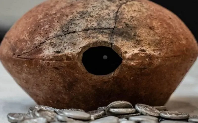 Moedas pote arqueologia Arábia história Misto Brasil