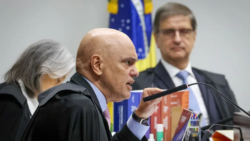 Sigilo das conversas de Moraes com o Banco Central