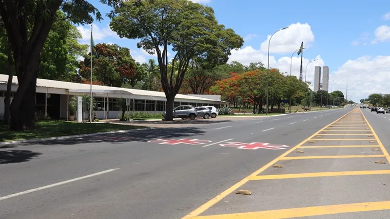 Sinalização no trânsito homenageia Corpo de Bombeiros