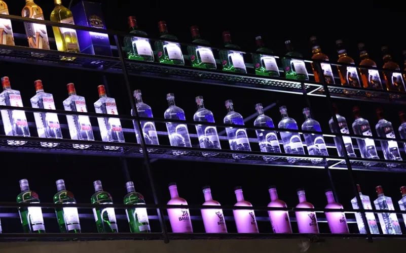 Garrafas bebida destilada Misto Brasil