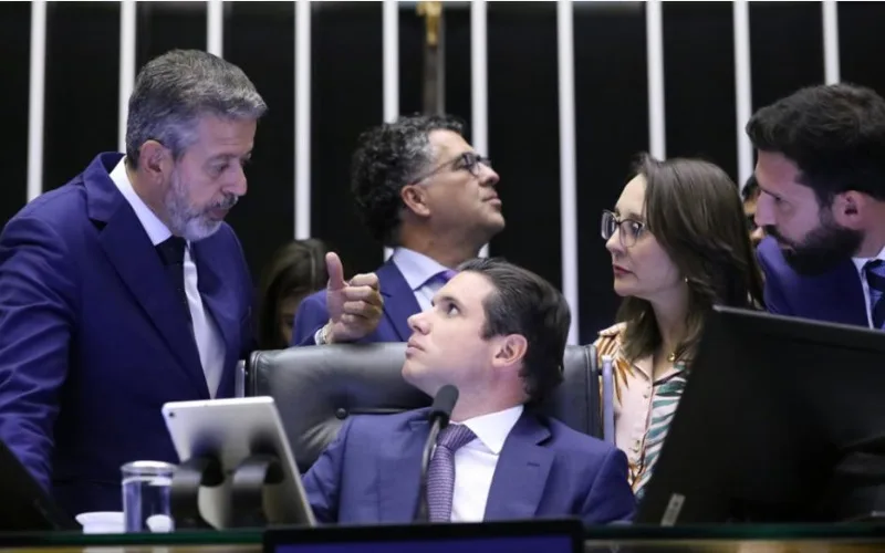 Arthur Lira e Hugo Motta plenário Câmara Misto Brasil