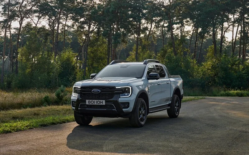 Carro caminhonete Ford Ranger Híbrida Plug-in Misto Brasil