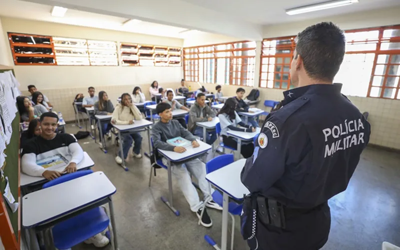 Escolas públicas terão câmeras de vigilância
