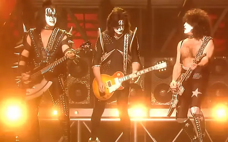 Banda rock Kiss guitarrista show Misto Brasil