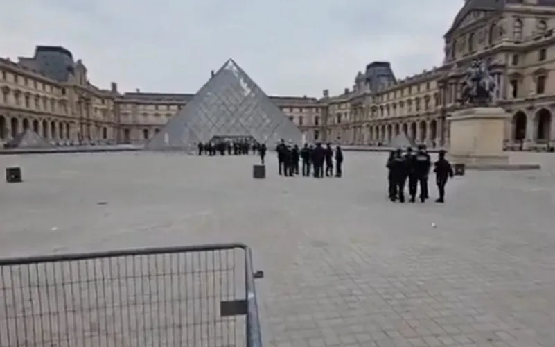 Museu do Louvre roubo polícia Misto Brasil