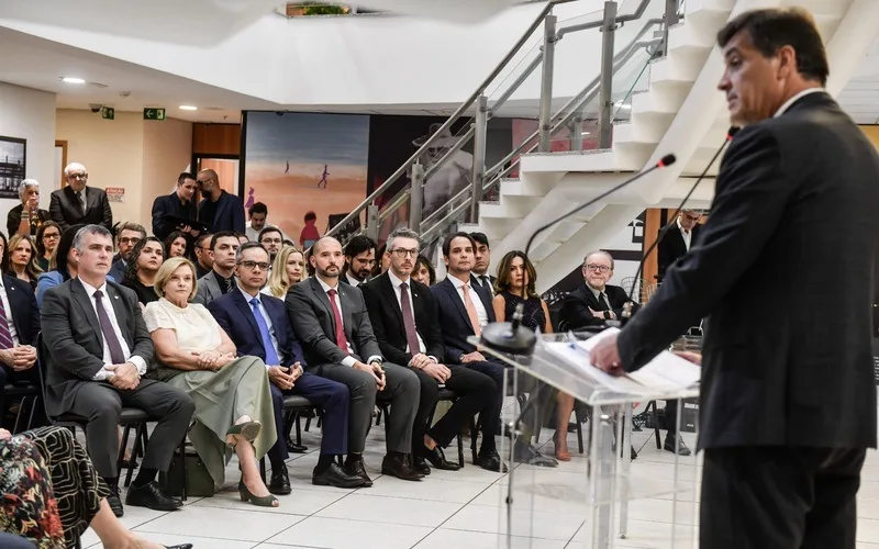 Gláucio de Araújo de Oliveira Ministério Público do Trabalho Misto Brasil