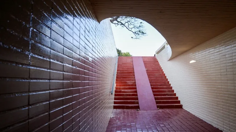 Passagens subterrâneas devem ter câmeras