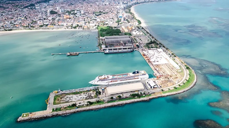 Petrobras e consórcio leilão de terminais portuários