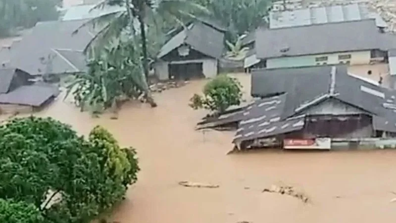 Inundações no Sudeste Asiático deixaram 329 mortos