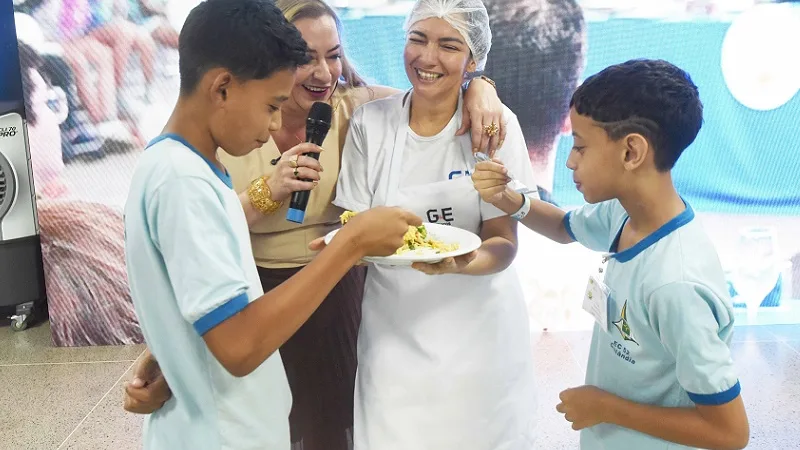 Merendeiras se preparam para o concurso Sabor de Escola