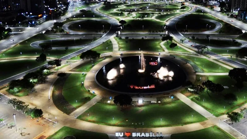 Quase todas as luminárias foram trocadas no Plano Piloto