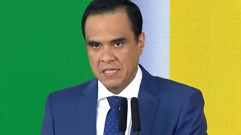 Ministro diz na posse que turismo “não deve ser só de rico”