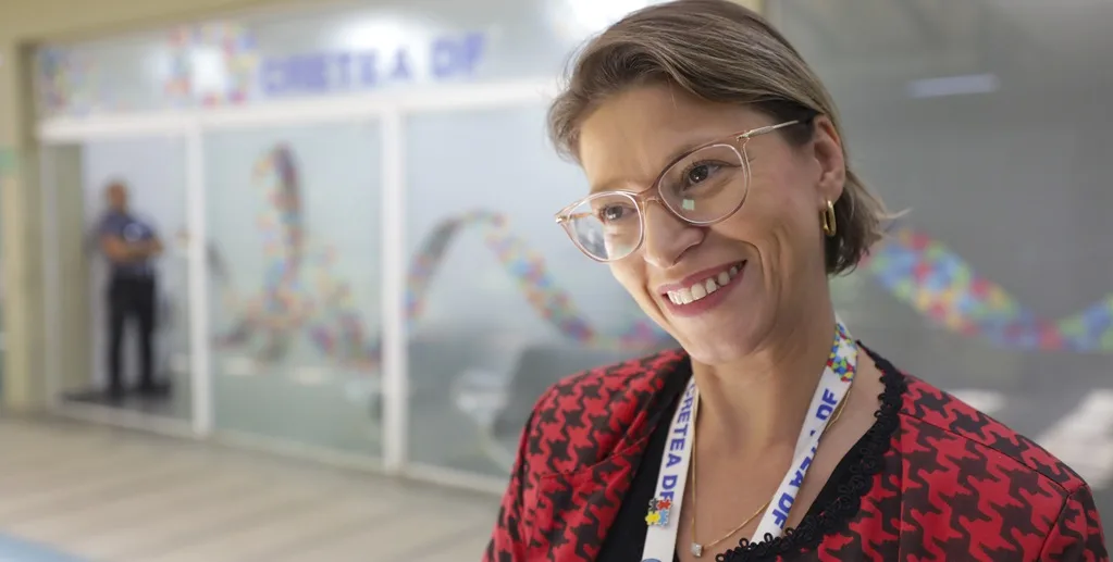 Viviane Cantos Veras é gerente do Cretea, centro que atende crianças com diagnóstico confirmado quanto aquelas com suspeita de TEA/Geovana Albuquerque/Agência Brasília